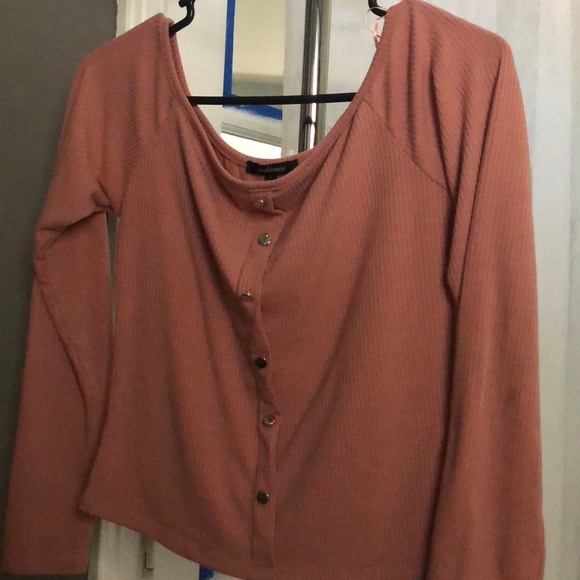 Top - Picture 2 of 3